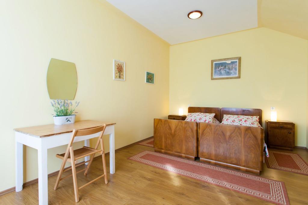 Apartments Garden موتوفون الغرفة الصورة