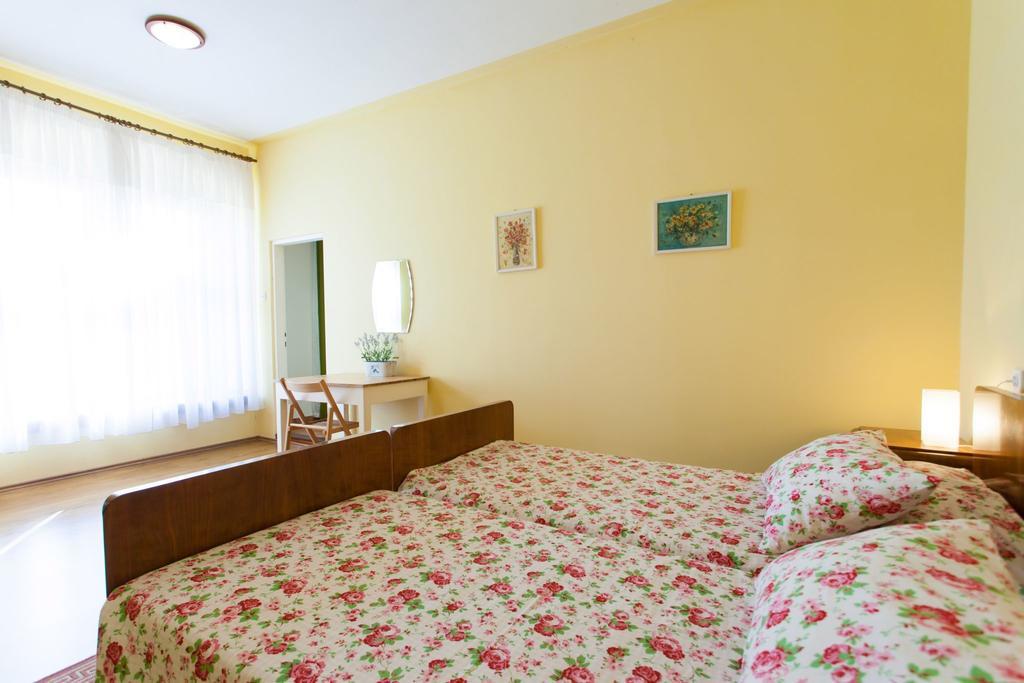 Apartments Garden موتوفون الغرفة الصورة